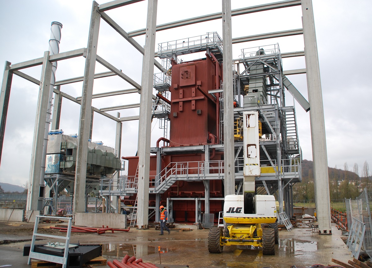 montaggio caldaia biomassa